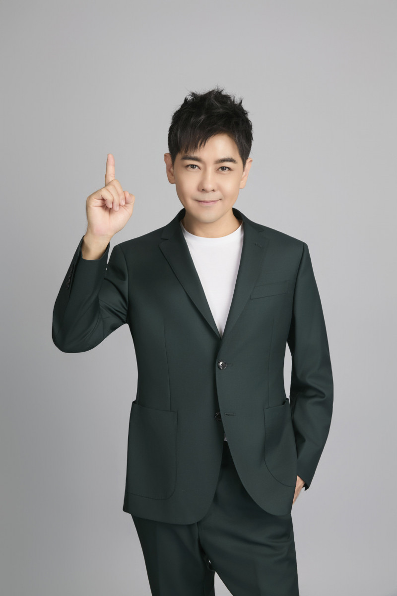 林志穎期盼可以唱到70歲。（大樹藥局提供）