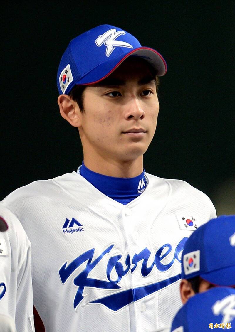 韓籍球星李政厚在陳傑憲心中是位長得帥又 很會打球的專業球員。（資料照，記者林正堃攝）