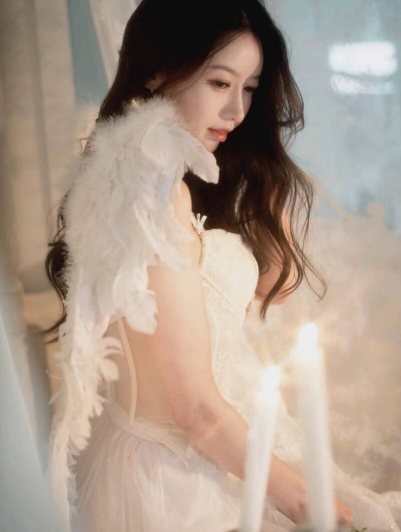 李雅英的天使照讓人驚豔。（翻攝自IG）