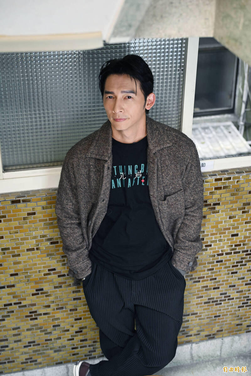 温昇豪演出《整形過後》。（記者胡舜翔攝）