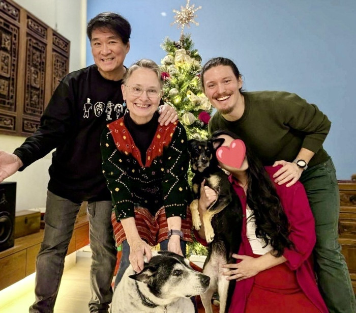 同框周華健被酸像母子！愛妻康粹蘭逆齡亮相 「狀態大翻轉」驚艷全網