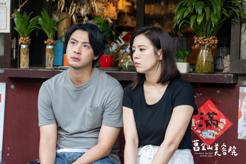 連晨翔（左）在《舊金山美容院》與劉品言（右）的感情路有不少阻礙。（TVBS提供）