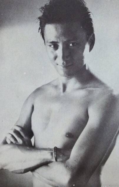 湯鎮業年輕時身材非常結實。（香港星島日報）
