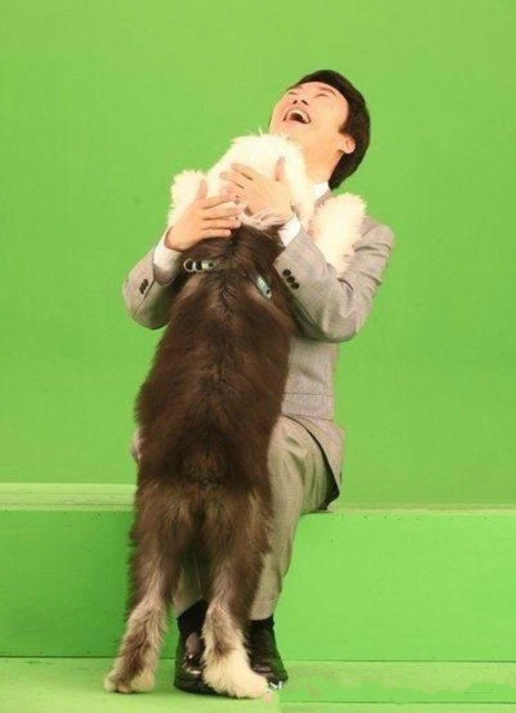 歌手費玉清捐百萬助全台3萬隻毛小孩。（台灣動物緊急救援小組提供）