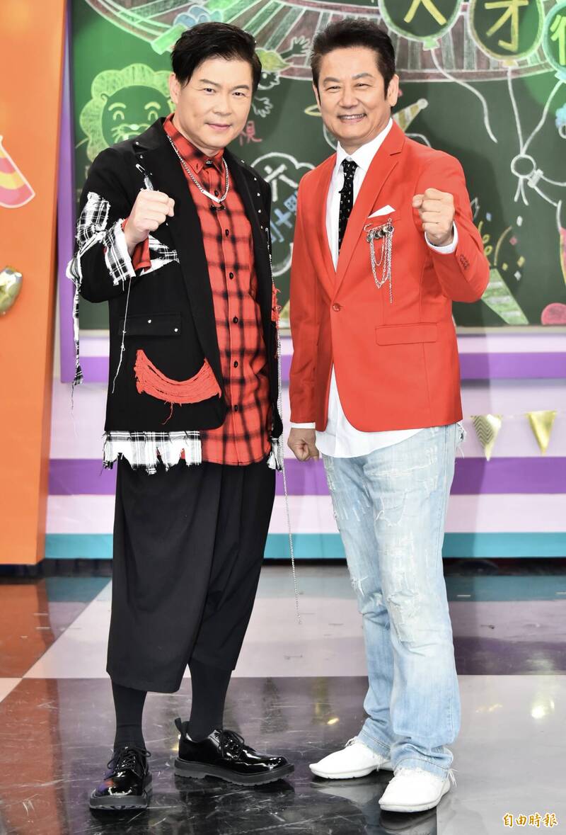 華視《天才衝衝衝》1000集記者會；曾國城（左）、徐乃麟。（記者陳奕全攝）