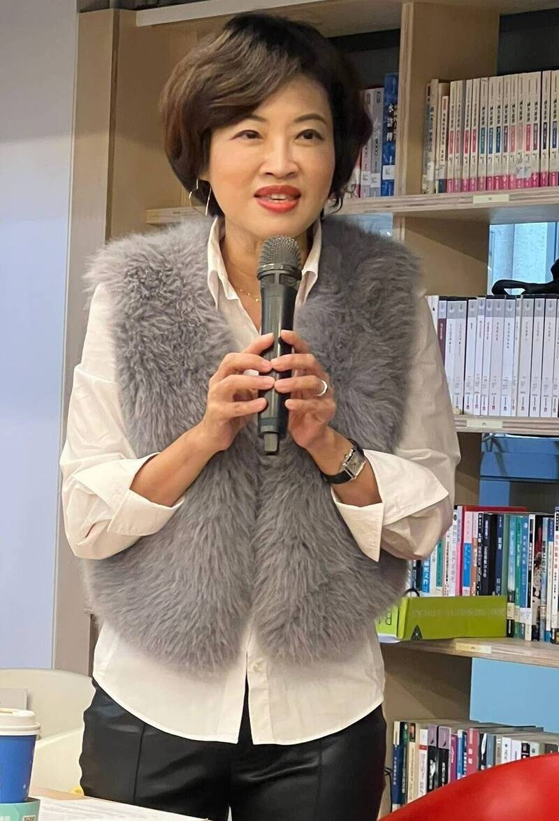 曾是新聞主播的吳中純，個性大方有話直說。（翻攝自吳中純臉書）