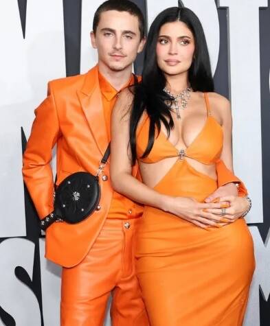 甜茶偕網紅女友放閃  破分手流言 