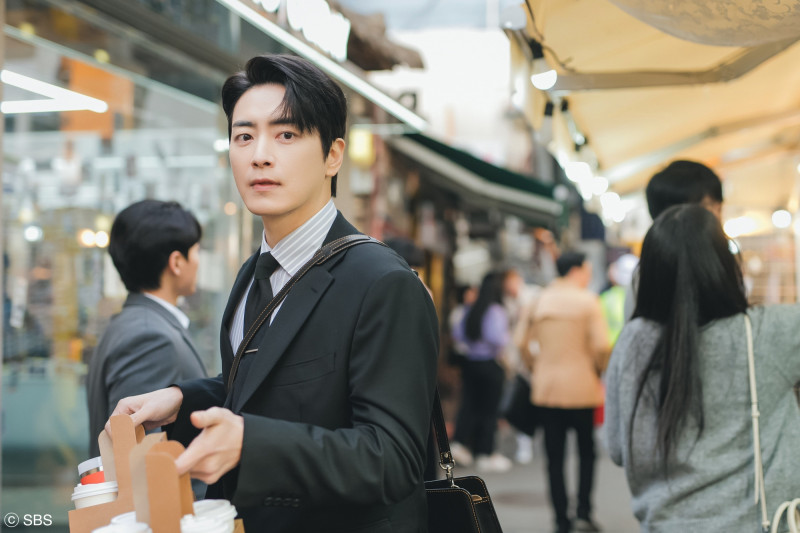 《我的完美秘書》李浚赫各種貼心行徑，儼然成為「完美秘書」的代名詞。（Hami Video提供）