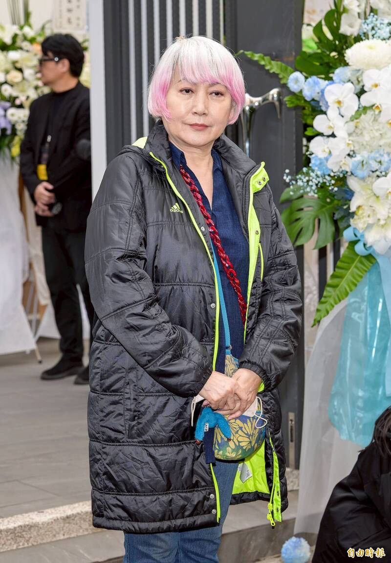 送別坣娜 資深名模包翠英嘆：下一個會不會是我？