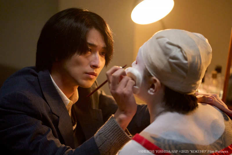 《國寶》以日本歌舞伎為背景，描寫橫跨半世紀的極致求藝人生。（傳影提供）