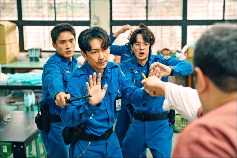 張軒睿辣椒水制暴太刺激 陳澤耀試噴狂咳