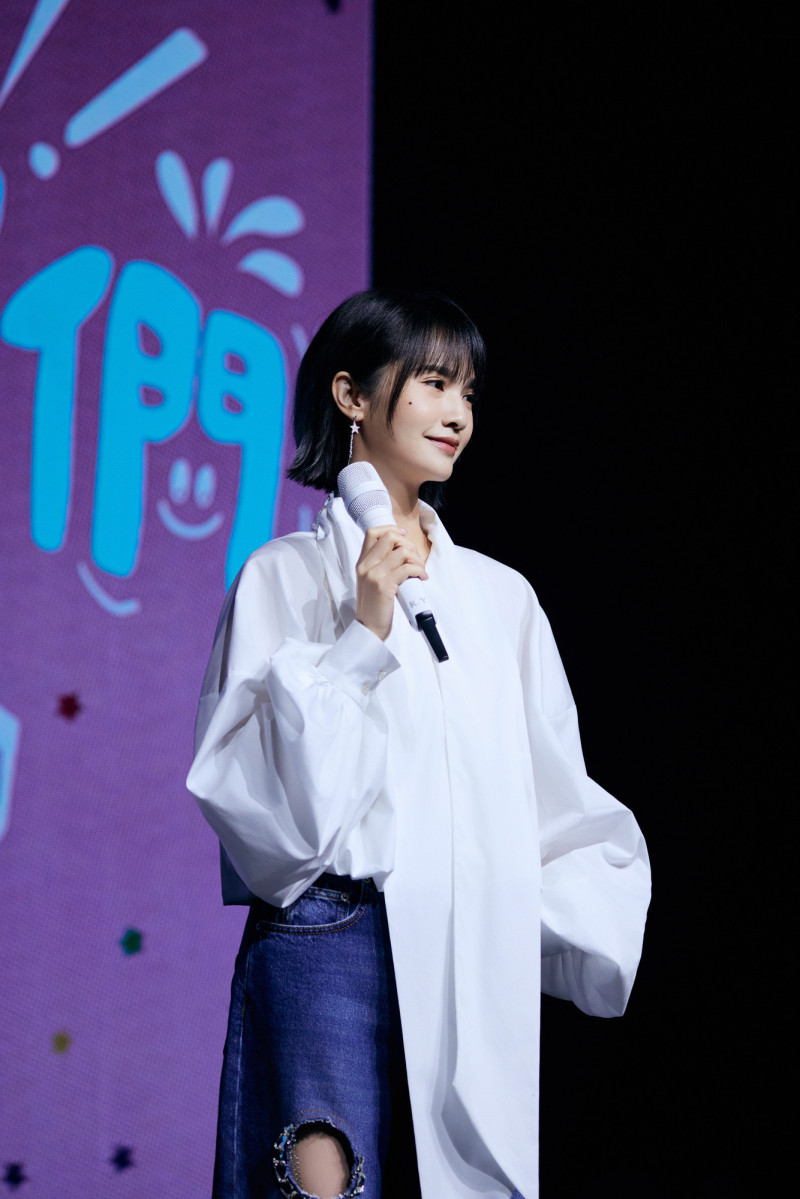 楊丞琳辦「冬至團圓趴」提前陪粉絲過新年。（樹與天空提供）