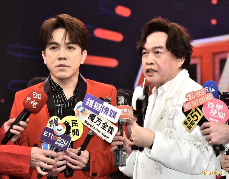 許志豪（左）爆料康康受傷當下仍掛念直播。（記者陳奕全攝）