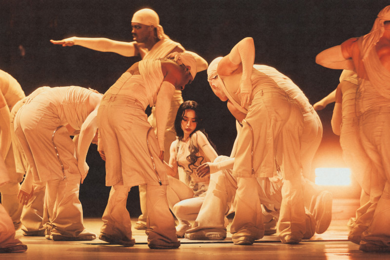 蔡依林率領舞者唱跳。（凌時差提供）