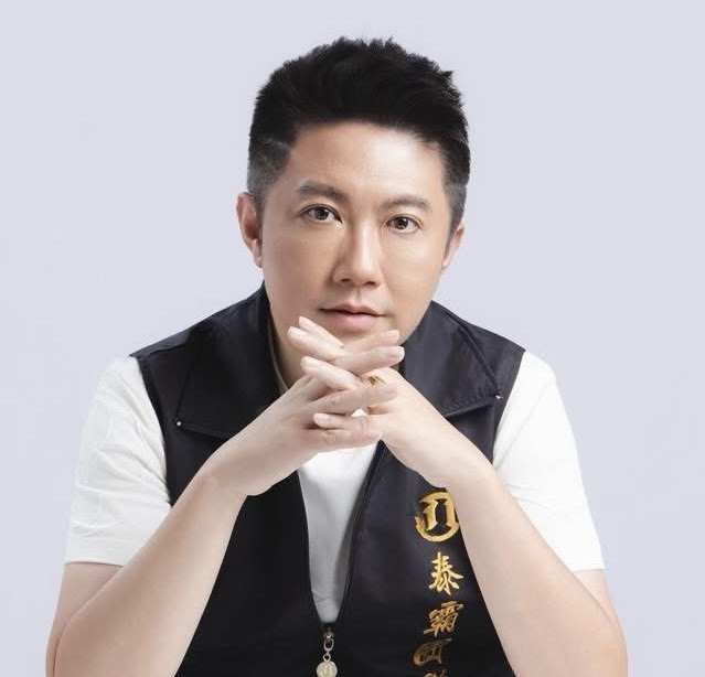 才爆斂財上億！賓賓哥遭傳已婚「仍有紅粉知己」 發聲回擊喊告