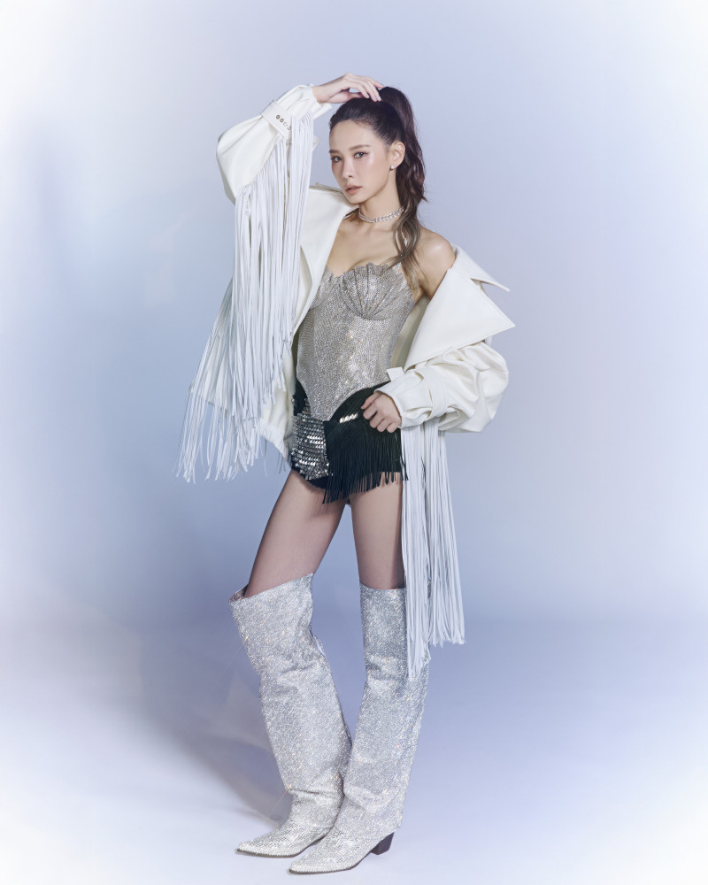 安心亞噴火造型再突破。（百鴻揚提供）