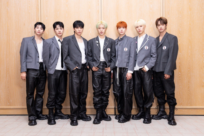 NEXZ由YU（左起）、HARU、SO GEON、TOMOYA、YUKI、HYUI、SEITA組成。（藝尚提供）