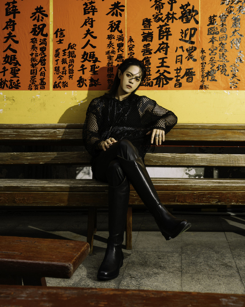 林頤原返鄉閉關創作推出台語專輯。（華納音樂提供）