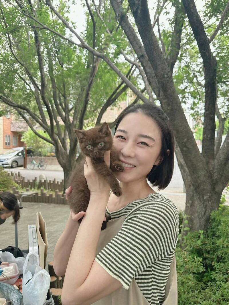 45歲的伊藤步曾經演出導演岩井俊二作品《燕尾蝶》，並奪下第20屆日本電影學院獎新人獎。（翻攝自IG）