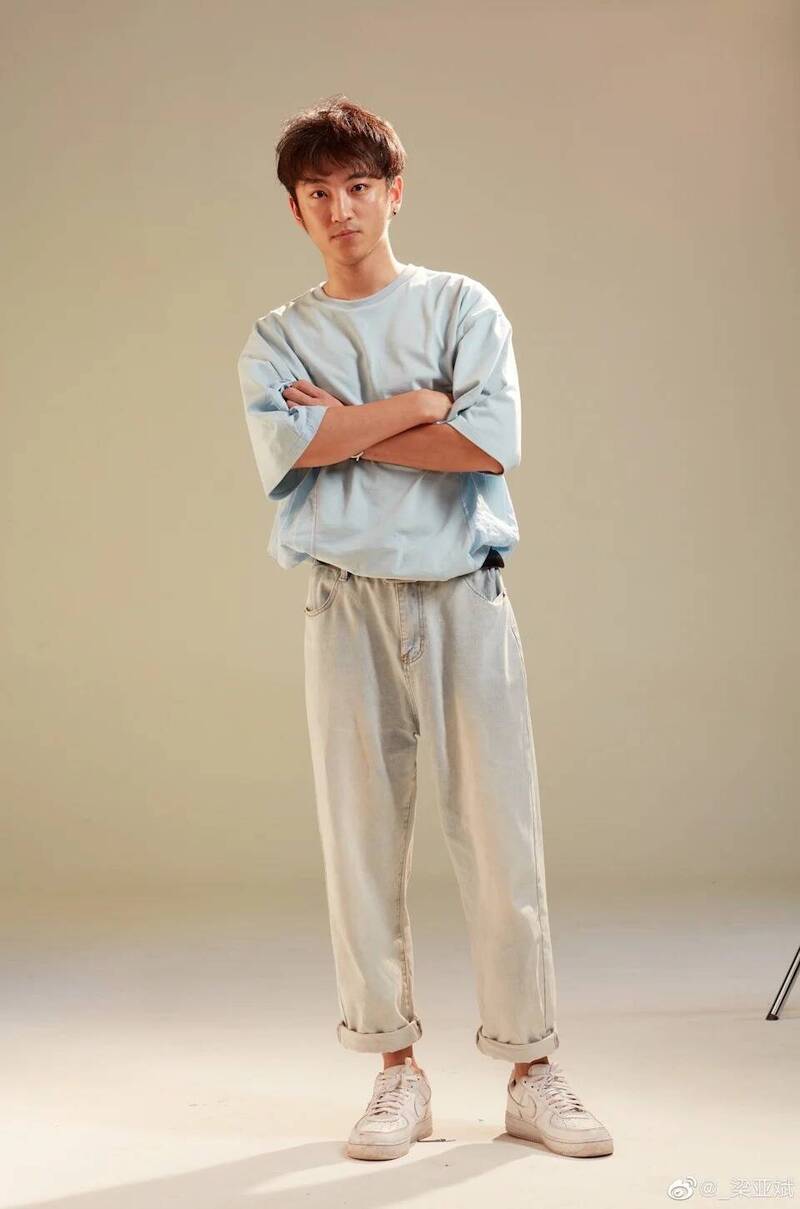 2023年9月5日製片人梁亞斌突然去世，當時他才30歲。（翻攝自微博）