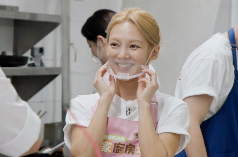 孝淵在節目中擔任二廚。（中天綜合台提供）