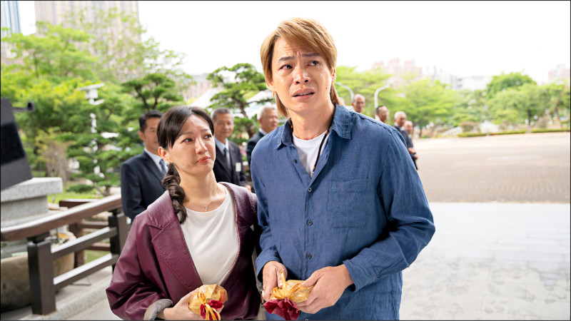 黃鐙輝（右）在《九如一家人》與李杏有不少對手戲。（華視提供）