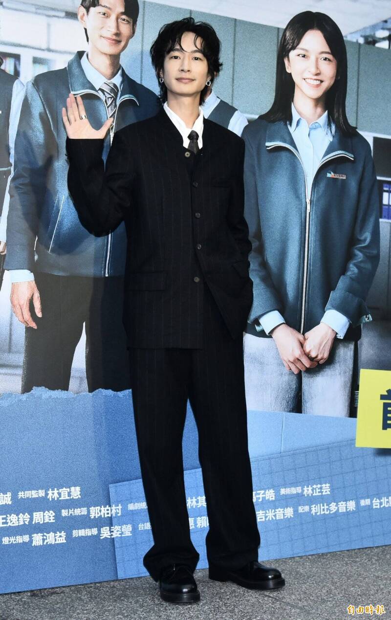 黃河不會台語，演全台語劇是大挑戰。（記者陳奕全攝）