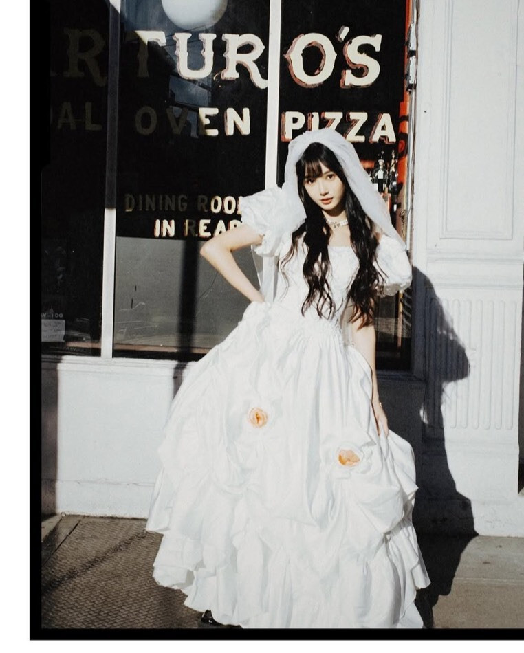 網紅七七與林俊傑傳出緋聞多時。（翻攝IG）