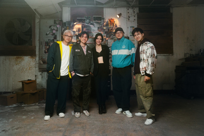 冰球樂團相隔4年推出新專輯。（何樂音樂提供）