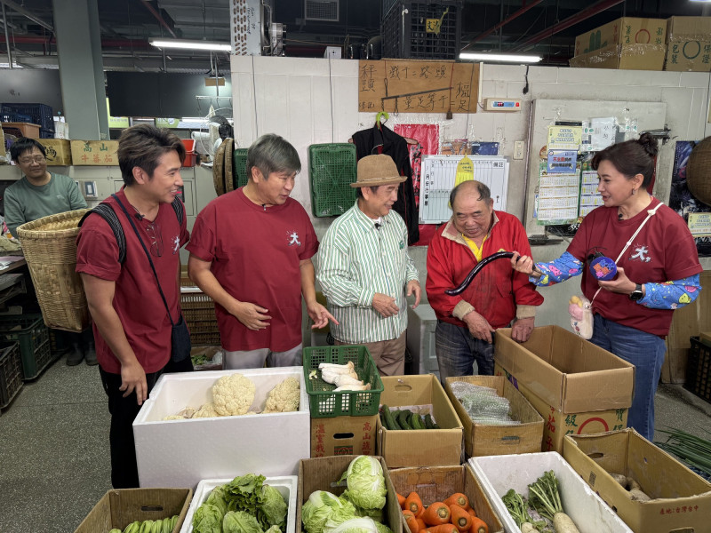 歐漢聲（左起）、胡瓜、黃西田、陳亞蘭。（華視提供）