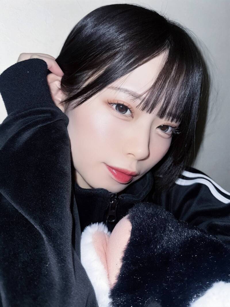 水宙翠網路曬照，不少人好奇她如何一夕罩杯升級。（翻攝自X）