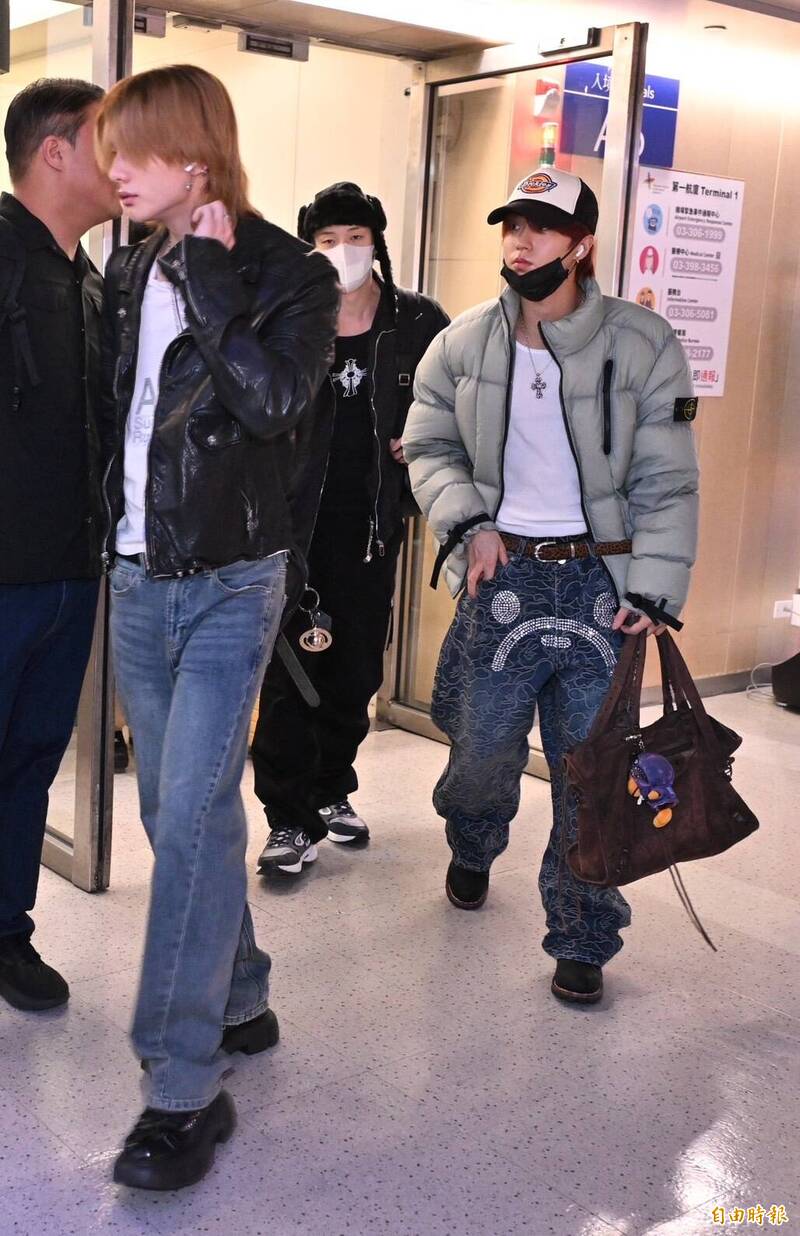 Stray Kids黃鉉辰（左起）、韓知城、方燦都是潮男。（記者劉信德攝）