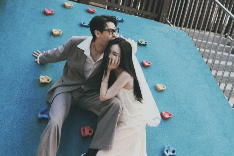 李玉璽去年12月完成結婚登記。（翻攝自IG）