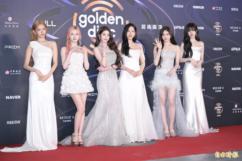 金唱片－IVE。（記者王文麟攝）