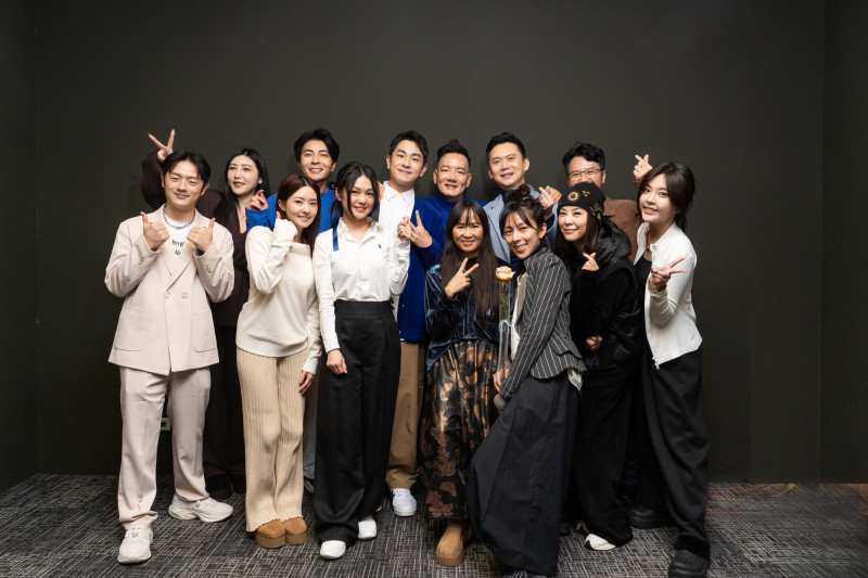 音樂人田定豐和靈性導師朱衍舞舉辦新書「敲出自我療癒力」分享會。（唱戲世界娛樂提供）