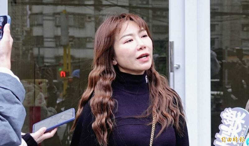 佩甄很懷念過去曹西平上通告的點滴。（記者潘少棠攝）