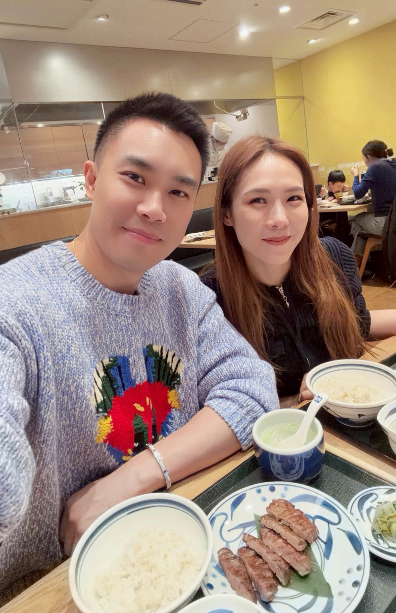 日本緊黏富商老公 吳申梅瘋狂「嗑舌三連發」秘辛曝光