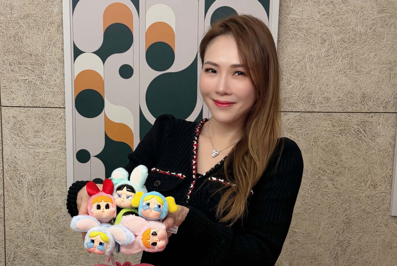 吳申梅舉辦抽獎活動寵粉。（喜上梅梢娛樂提供）