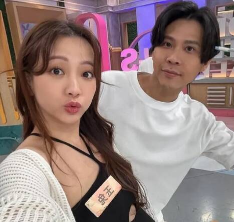 玉兔（左）和老公Howard一起上節目，Howard自爆以前經常上酒店。（翻攝自X）