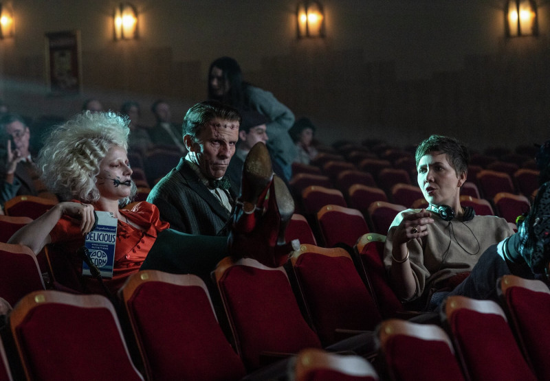 （連線報導）瑪姬葛倫霍再執導筒暌違25年合體親弟！笑讚老公「非常性感」出線演出