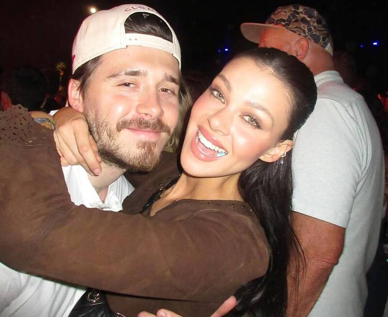 布魯克林（左）的妻子妮可拉除了是億萬千金，也曾闖蕩演藝圈。（翻攝自IG）