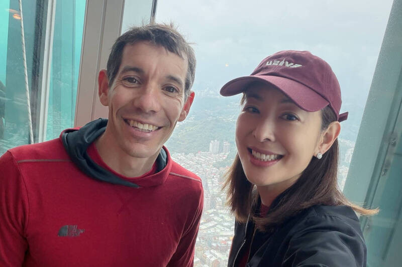 霍諾德爬101突取消改期！賈永婕23字發聲