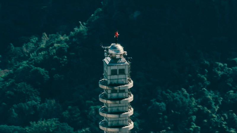 艾力克斯霍諾德站上台灣最高點。（Netflix提供）