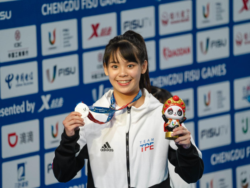 胡子萱2023年在成都世大運拿下跆拳道品勢女子個人賽銀牌。（長興影視提供）