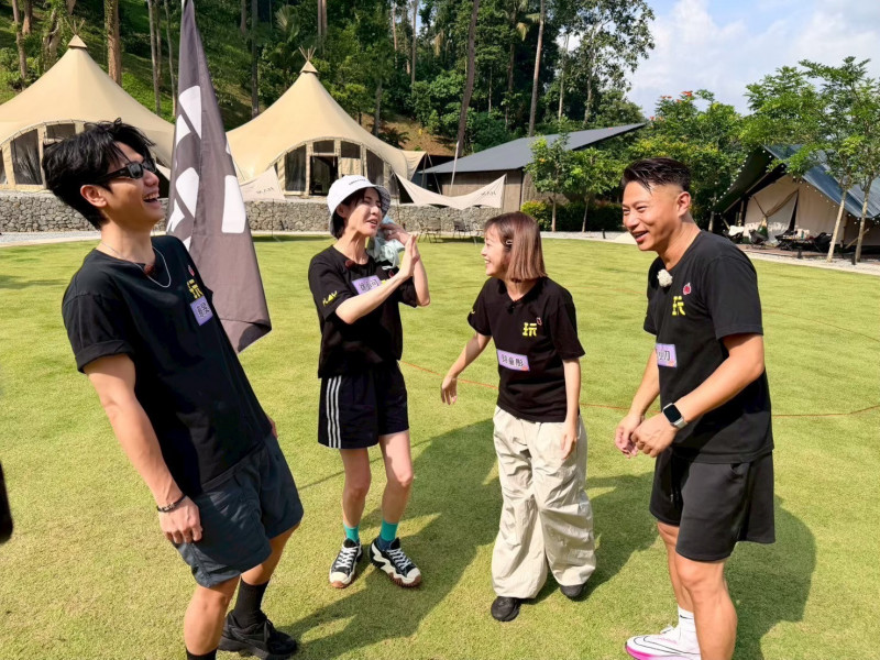 左起蔡旻佑、徐小可、貝童彤、彭小刀。（好看娛樂提供）