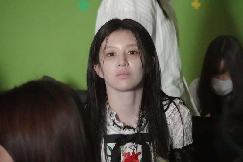 高允貞在《愛情怎麼翻譯？》的分身角色「都拉美」。（翻攝自IG）