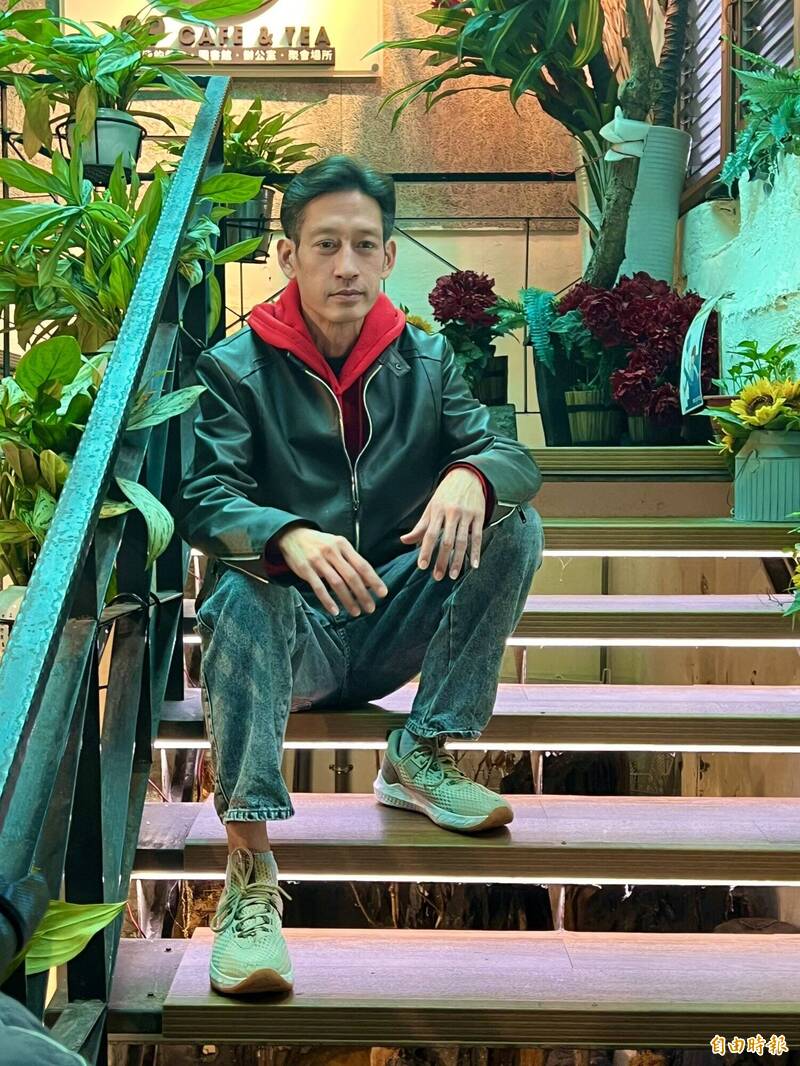 唐治平坦言和媽媽那邊的親戚幾乎完全斷聯。（記者李紹綾攝）