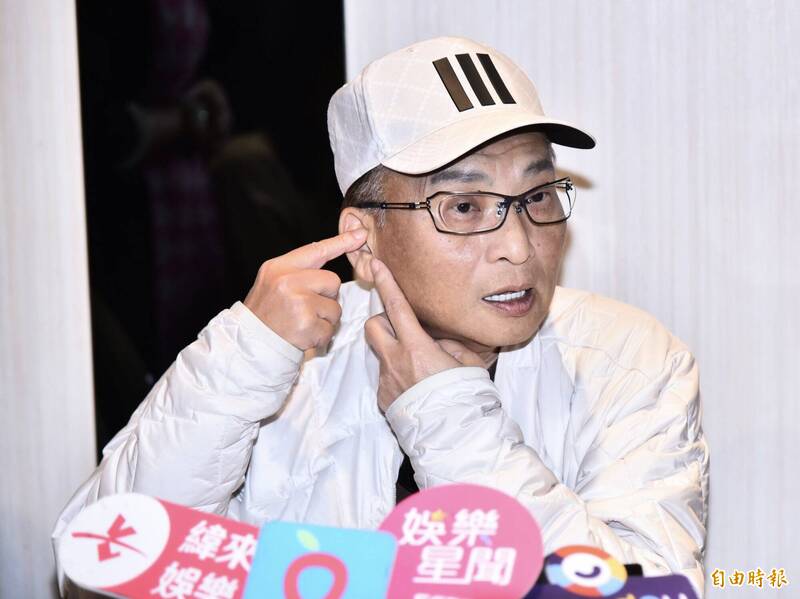 孔鏘感嘆人前風光人後辛酸。（記者陳奕全攝）