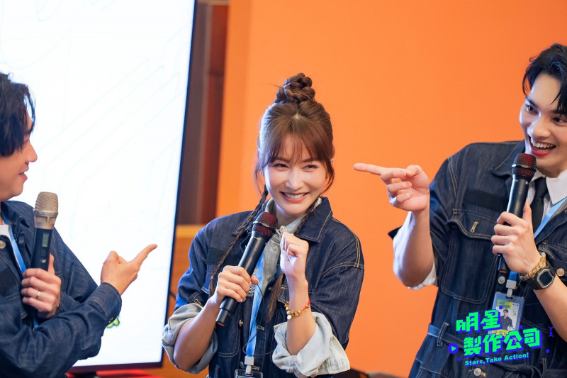 曾莞婷（中）頻頻卡關，連楊銘威都笑說想打她。（TVBS提供）