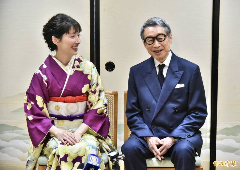 田中千繪今（7）日攜手父親、彩妝大師田中東尼，在台共同策辦名為「2026平安時代の十二單衣（衣紋道）」的一日限定展演。（記者陳奕全攝）